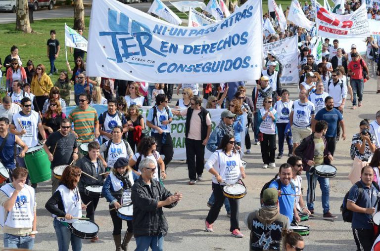 Lee más sobre el artículo UnTER sigue exigiendo convocatoria a Paritaria luego del receso invernal