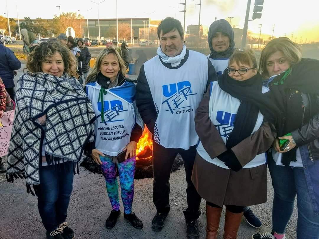 En este momento estás viendo UnTER se solidariza con lxs trabajadorxs de Chubut, Entre Ríos y Córdoba