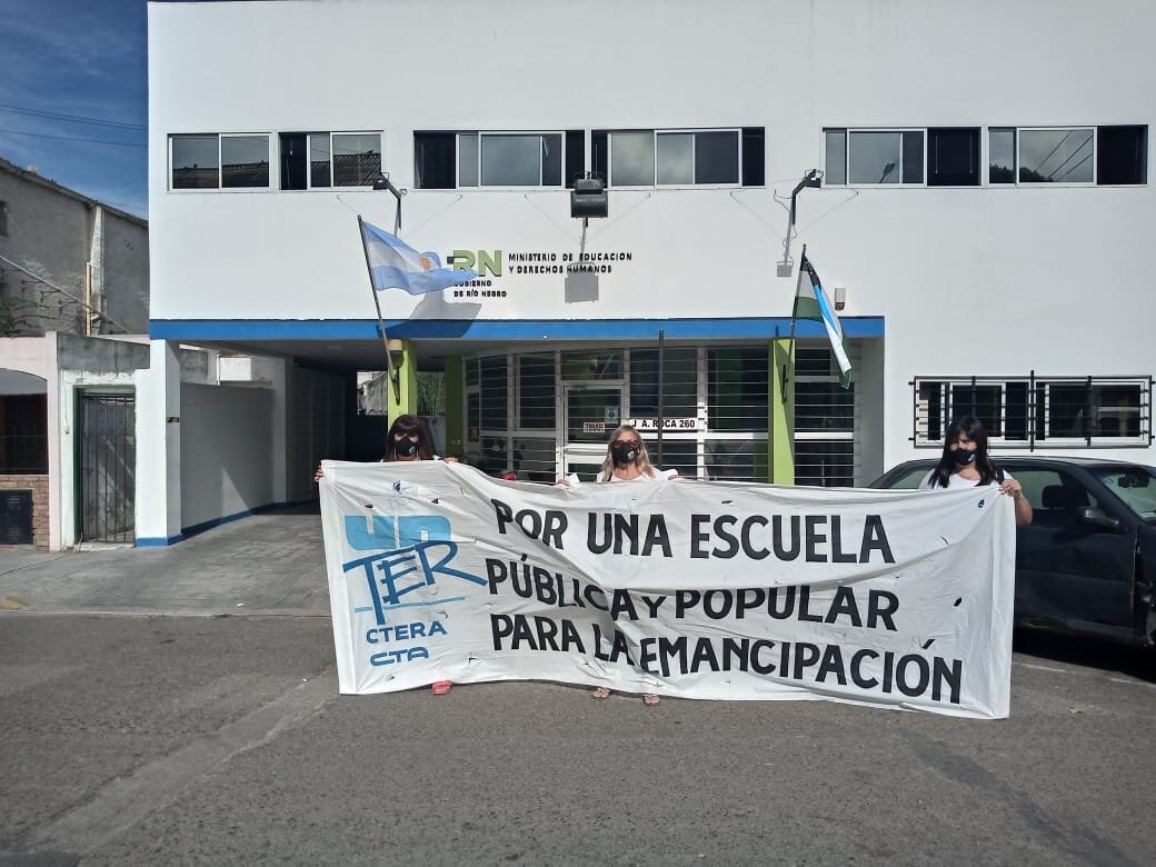 En este momento estás viendo UnTER solicitó rever presencialidad en zonas en las que sistema de salud sigue colapsado