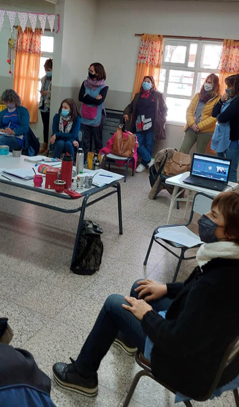 Lee más sobre el artículo En Jornada Institucional, recorrida por jardines de la provincia