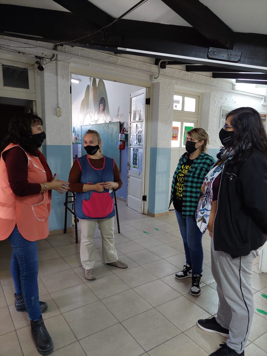 En este momento estás viendo Recorrida del Consejo Directivo Central por escuelas de la capital rionegrina