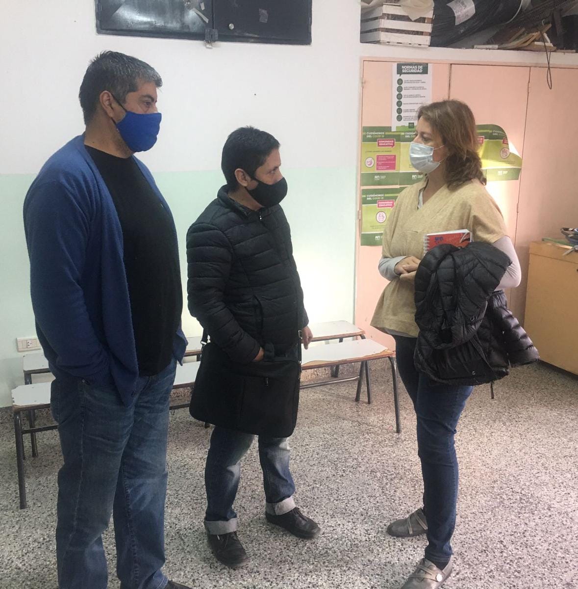 En este momento estás viendo Recorrido del Consejo Directivo Central por escuelas de Roca – Fiske Menuco