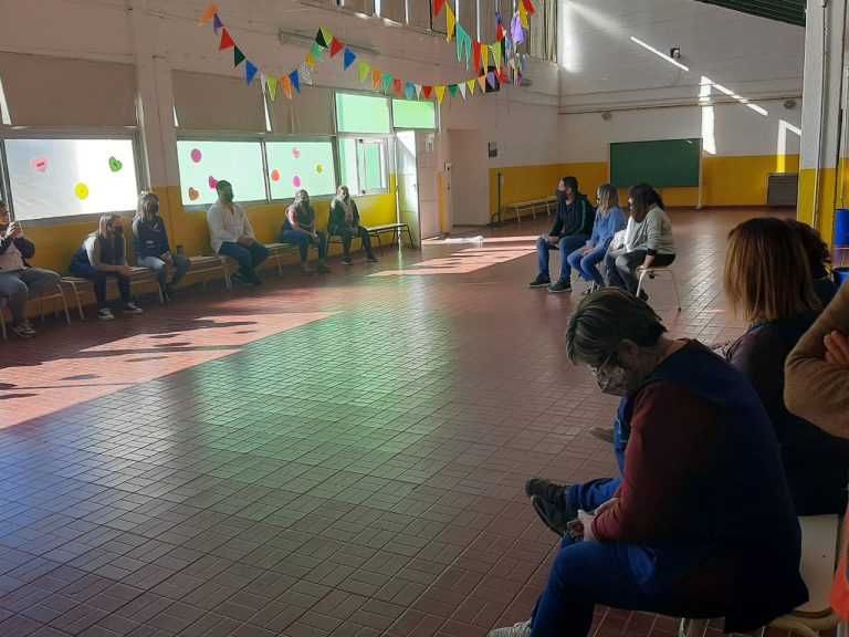 Lee más sobre el artículo Recorrida de compañeras del Consejo Directivo Central por escuelas de Sierra Grande