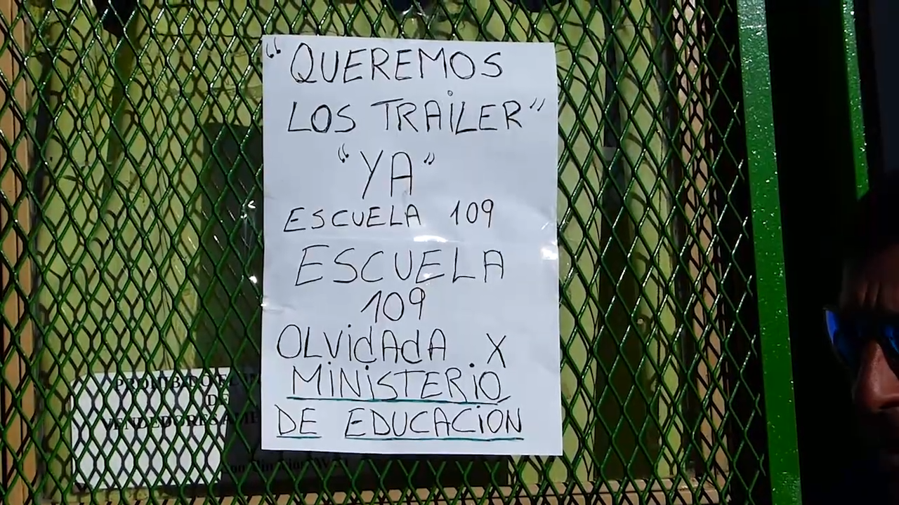 Lee más sobre el artículo Reclamo de la comunidad educativa de la Escuela Primaria 109 de Cipolletti