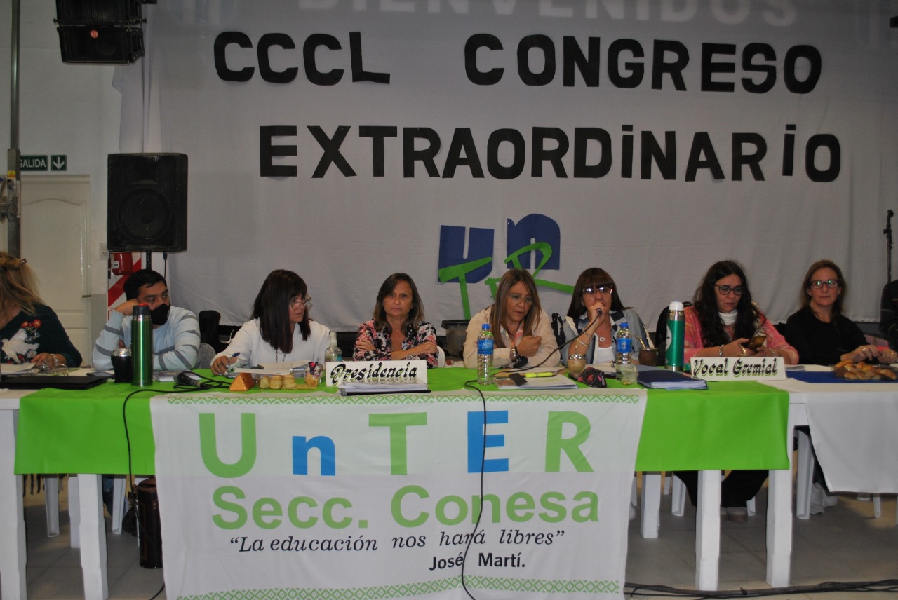 En este momento estás viendo Comunicado de Prensa de los homenajes del CCCL Congreso Extraordinario de UnTER