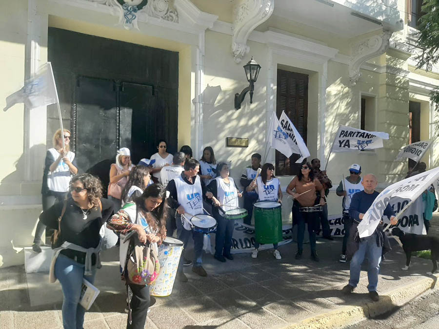 En este momento estás viendo Presentaciones por el descuento de los días de paro y por una propuesta salarial que permita vivir con dignidad