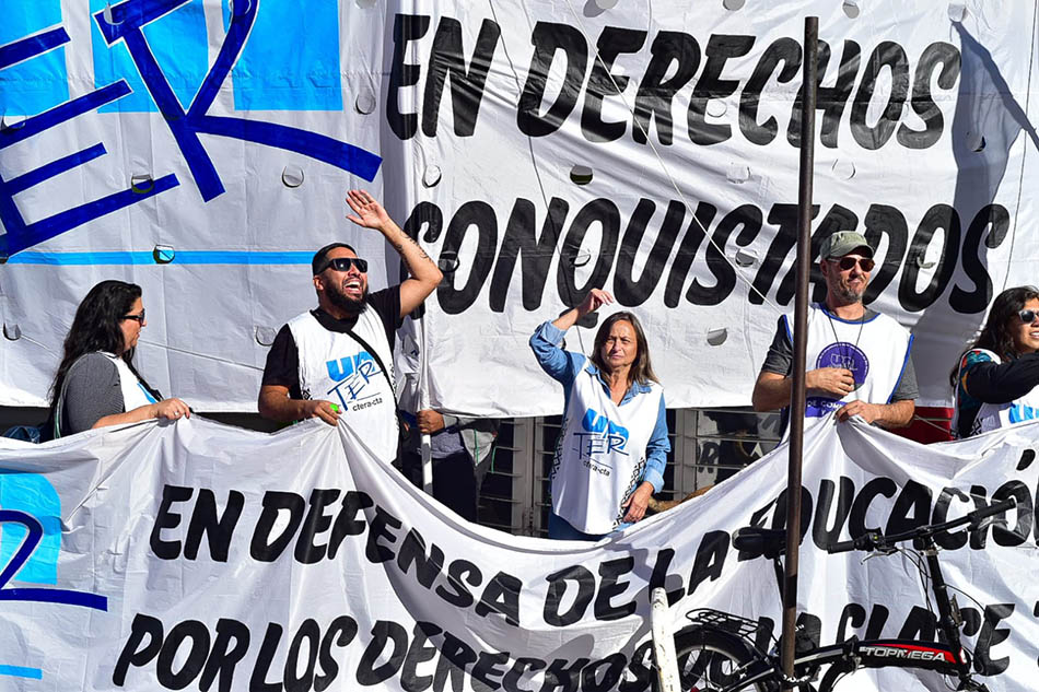 En este momento estás viendo 6 de mayo, trabajadorxs de la educación de paro y marchas regionales