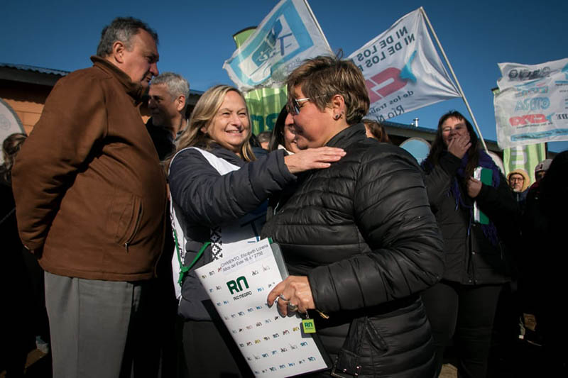 Lee más sobre el artículo Entrega de viviendas en Bariloche