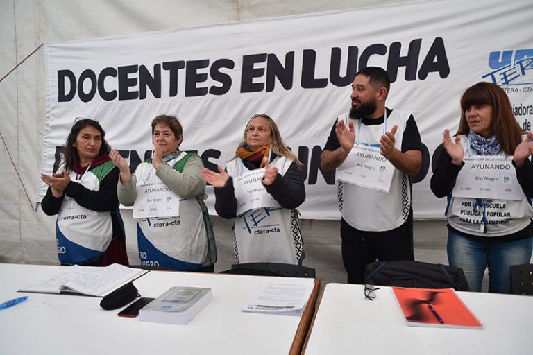 Lee más sobre el artículo UnTER comienza ayuno docente