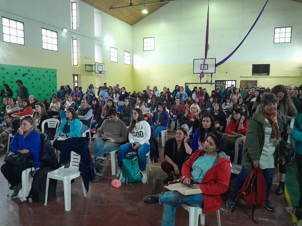 En este momento estás viendo Asamblea de concurso de ingreso a la docencia, Bariloche