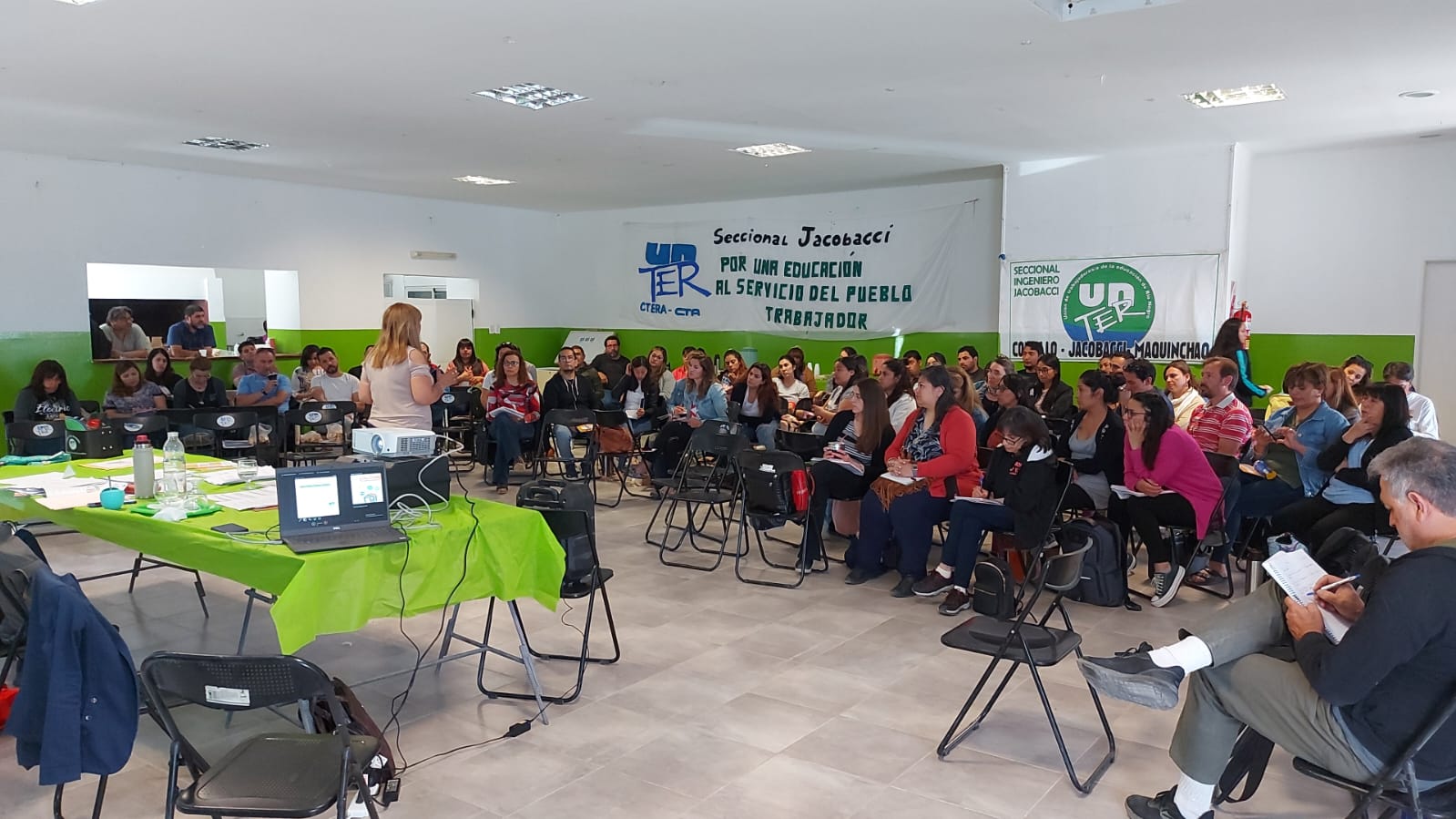 Lee más sobre el artículo <strong>Jornada del Departamento de Salud «prevención de riesgo en la escuela» en seccional Jacobacci </strong>