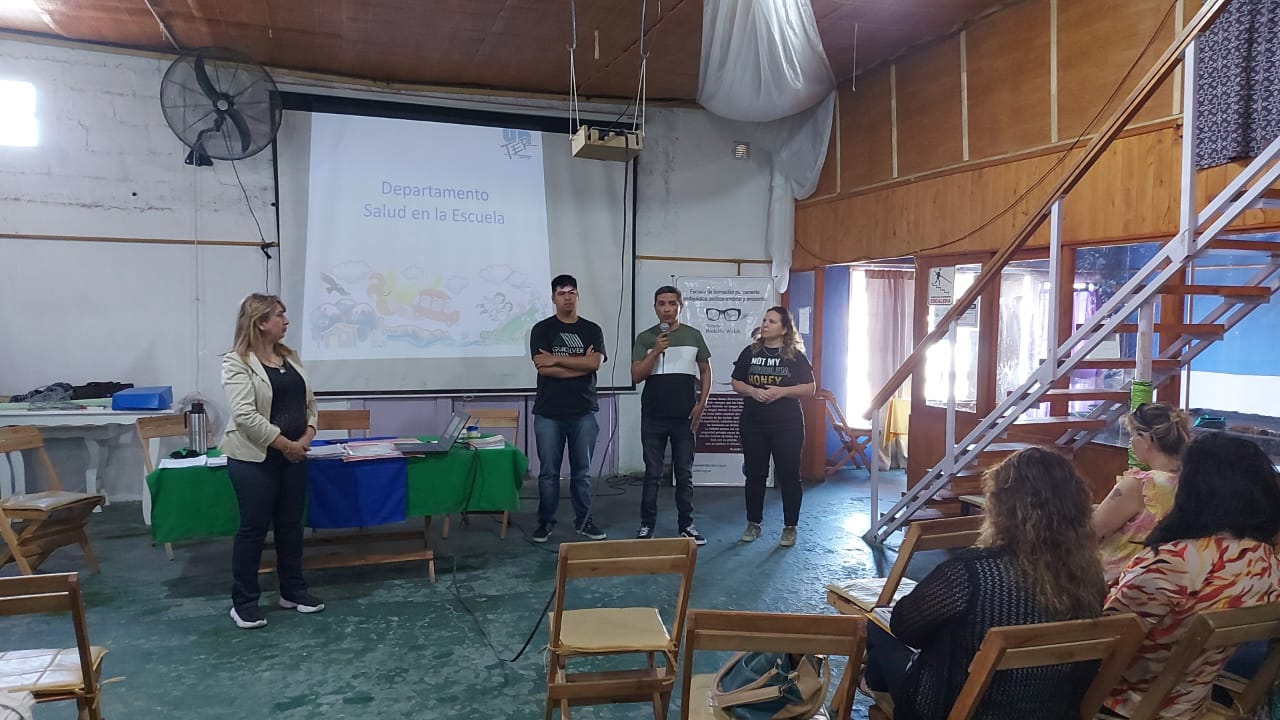 En este momento estás viendo <strong>Jornada del Departamento de Salud «prevención de riesgo en la escuela» en seccional Sierra Grande</strong>