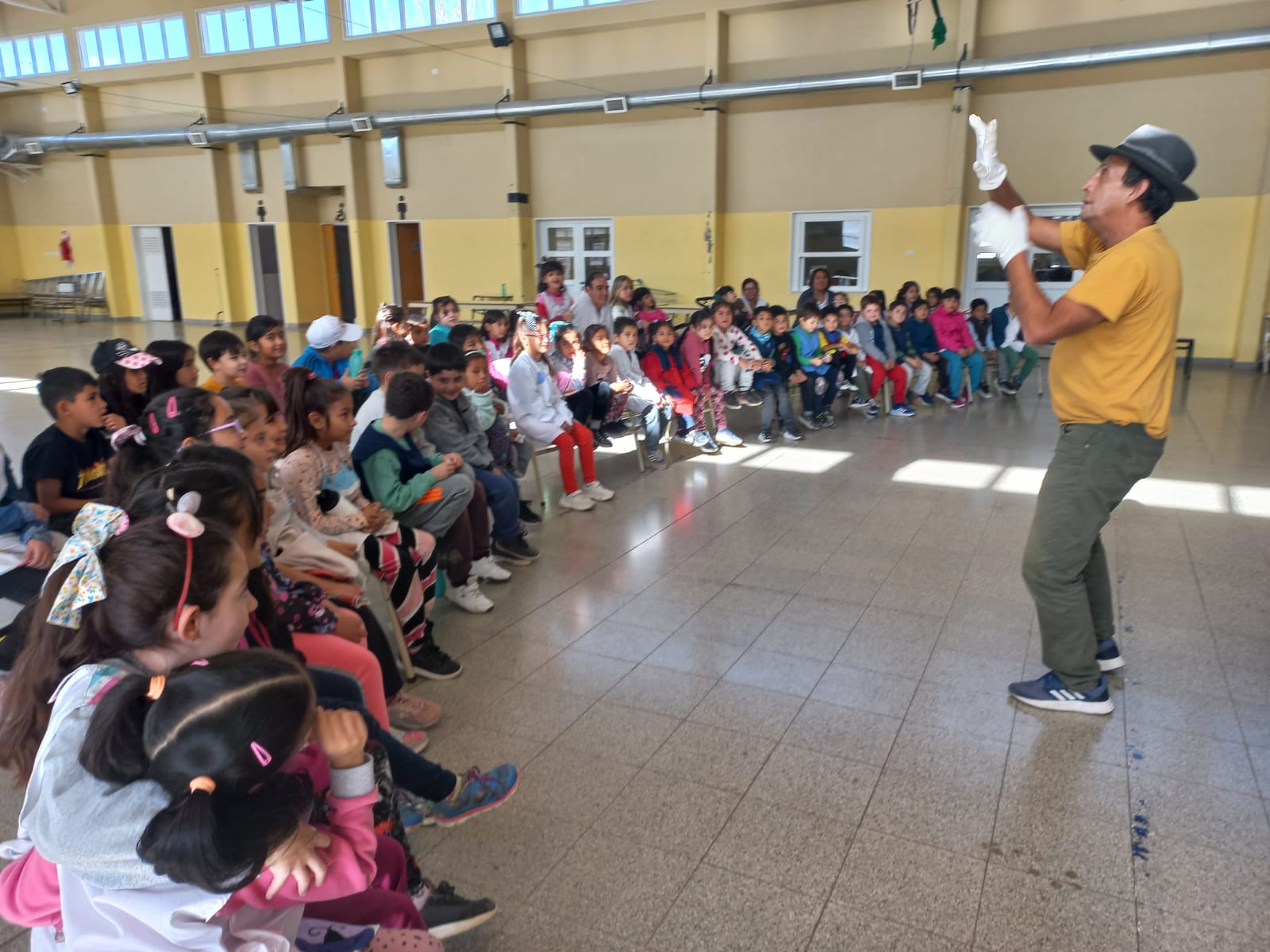 En este momento estás viendo Teatro de títeres en Villa Manzano