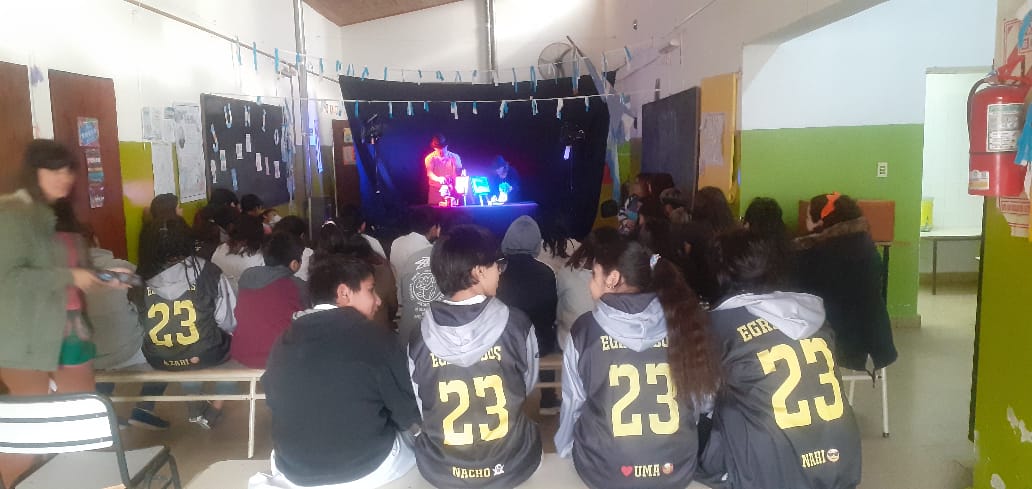 En este momento estás viendo Teatro de títeres en Allen