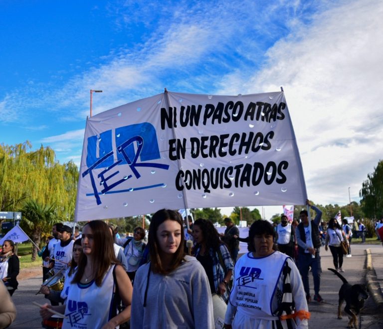 Lee más sobre el artículo UnTER logró el pase a Jornada Completa de directorxs de Escuelas Especiales