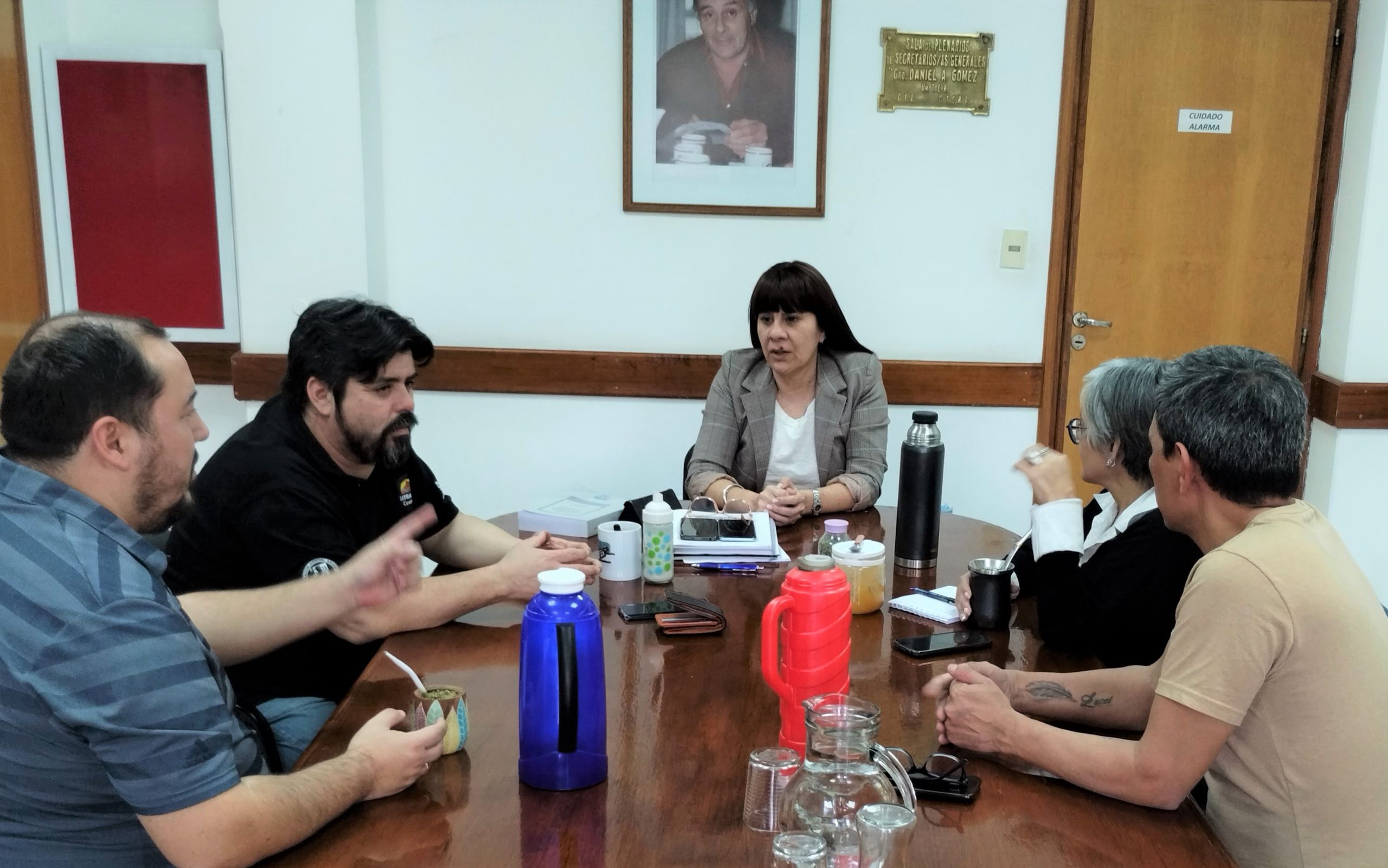 En este momento estás viendo El Frente Sindical ratifica emplazamiento e insiste en la reapertura de paritarias