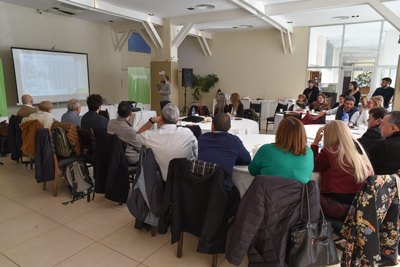 En este momento estás viendo Los sindicatos se reunieron con autoridades del IPROSS