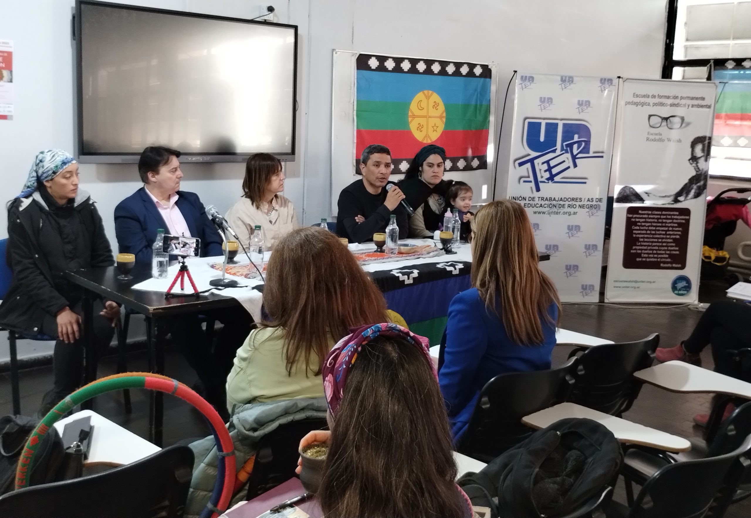 En este momento estás viendo Conversatorio a diez años de la Educación Intercultural Bilingüe en la Ley 4819