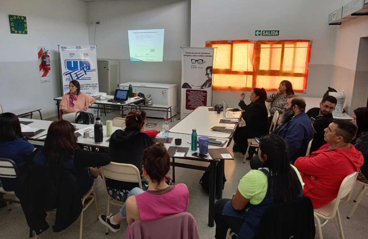 En este momento estás viendo Jornada de formación en la Escuela Laboral de Cipolletti