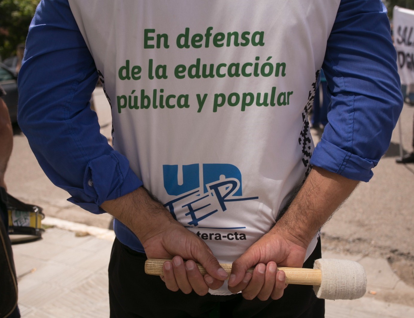 En este momento estás viendo El gobierno de Río Negro apuesta al ajuste y recorta el derecho al transporte escolar de estudiantes rionegrinxs