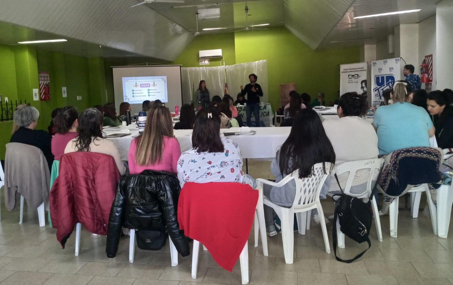 En este momento estás viendo Capacitación en medios de comunicación con Adrián Buenahora y Josefina Avale en Conesa