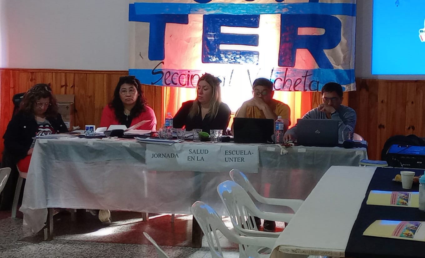 En este momento estás viendo Jornada de formación del Departamento de Salud en la Escuela para delegadxs en Valcheta