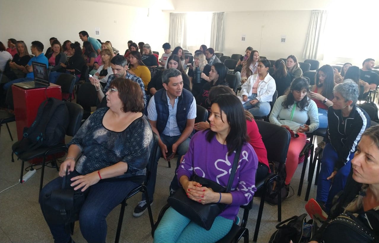 En este momento estás viendo Jornada de Educación Alimentaria en la UNRN