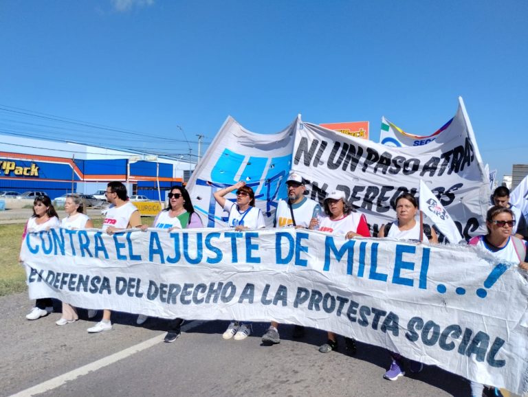 Lee más sobre el artículo Paro Nacional Docente: movilizaciones en Río Negro