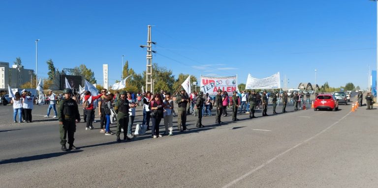 Lee más sobre el artículo Para Milei y Bullrich, la casta ahora somos lxs docentes y jubiladxs