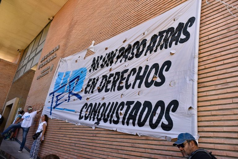 Lee más sobre el artículo Solidaridad con lxs compañerxs judiciales ante la pretensión del STJ de restringir derechos conquistados