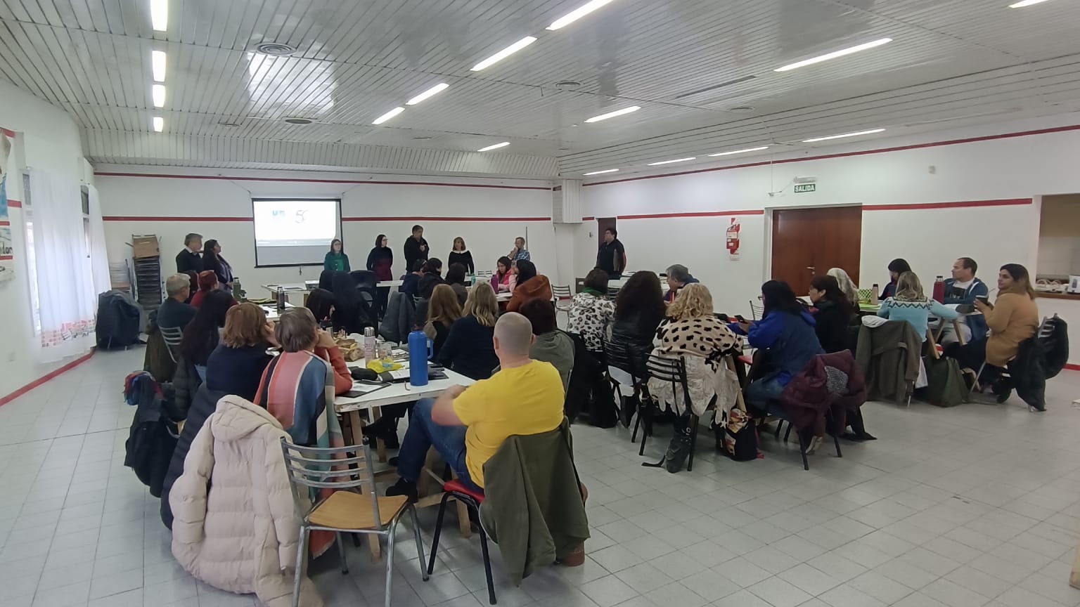 En este momento estás viendo Jornada de formación «El Diseño Curricular de Jóvenes y Adultxs» en Allen