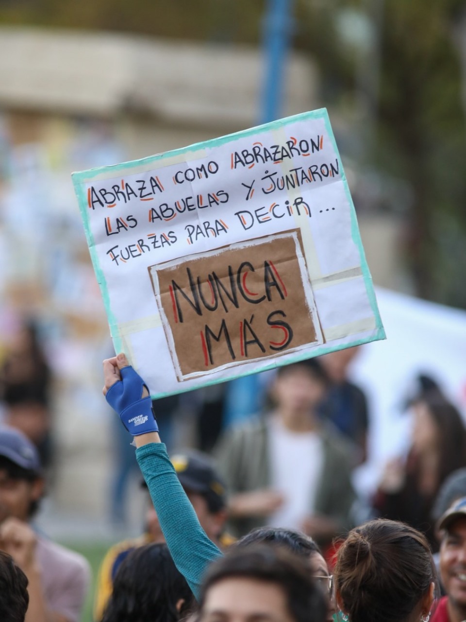 Lee más sobre el artículo La educación pública garantiza pluralidad de voces. Adoctrina quien intenta censurarla