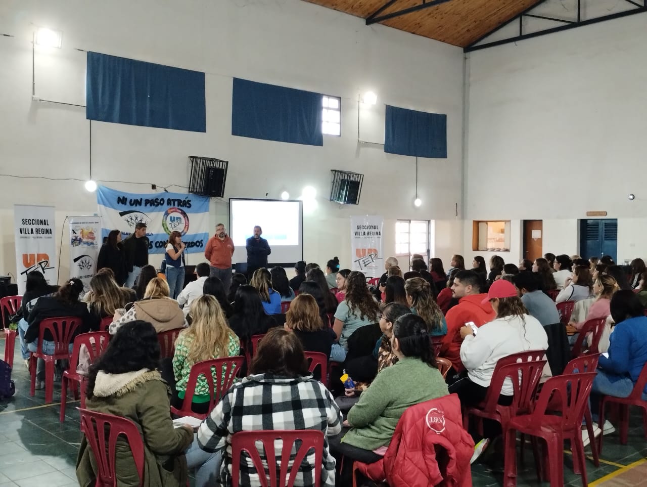 Lee más sobre el artículo Jornada de formación político sindical del Departamento de Salud en la Escuela en Regina
