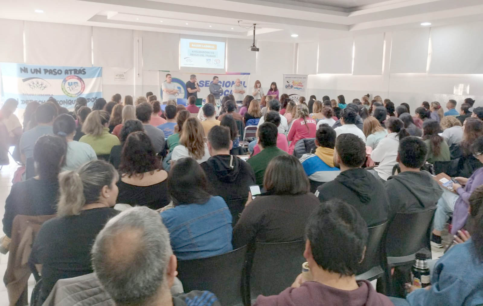 Lee más sobre el artículo Jornada de formación político sindical del Departamento de Salud en la Escuela en Roca – Fiske Menuco