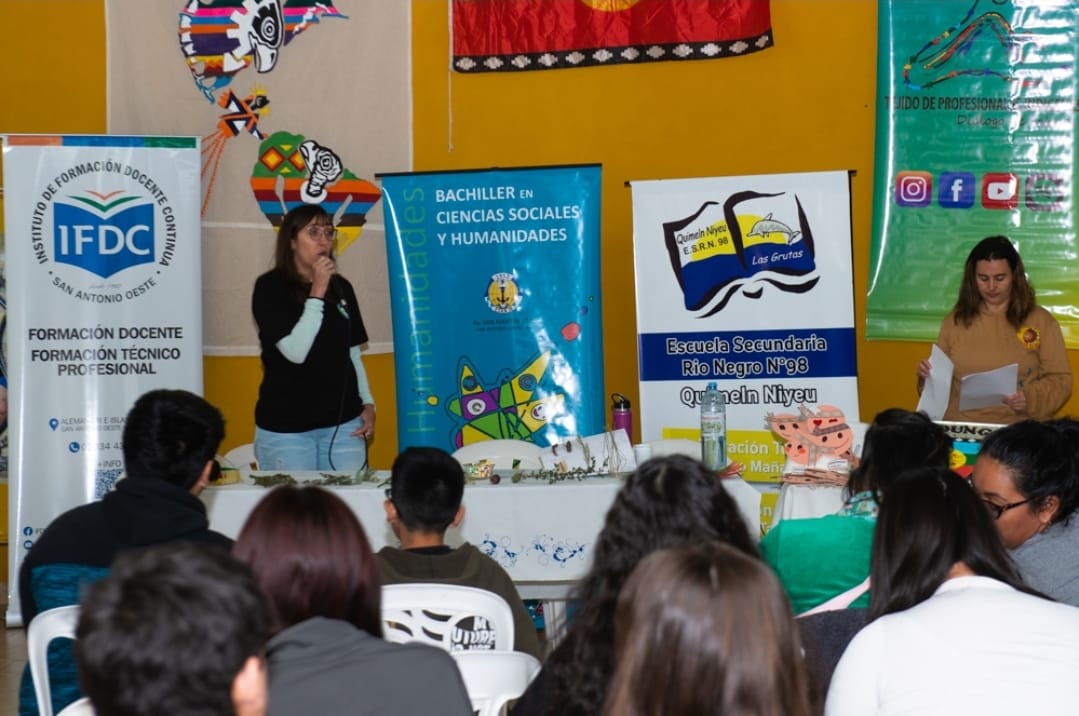 En este momento estás viendo UnTER participó en Valcheta de la jornada sobre memoria, identidad, territorio y educación pública