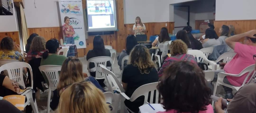 En este momento estás viendo Jornada de formación y presentación de material de prevención de riesgo en la escuela