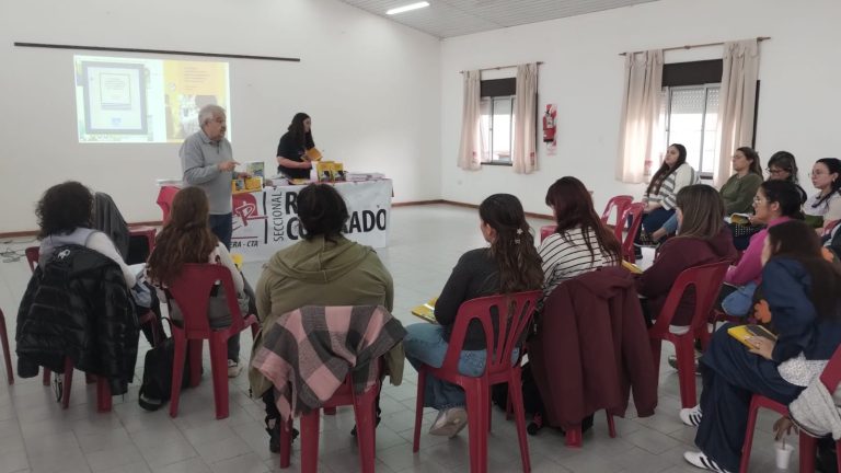Lee más sobre el artículo Presentación y entrega del libro de legislación educativa en Río Colorado