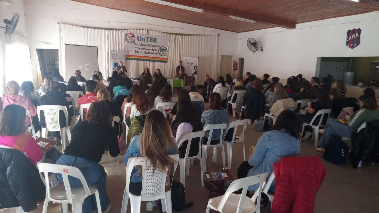 Lee más sobre el artículo Jornada de formación “Desafíos para enseñar, aprender y crecer en la diversidad. Propuesta para salas multiedad”, con Laura Pitluk en Conesa