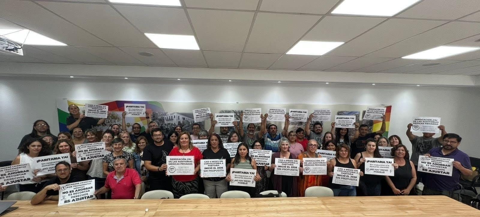 Lee más sobre el artículo La docencia debate y construye respuestas colectivas en el marco de la mesa salarial